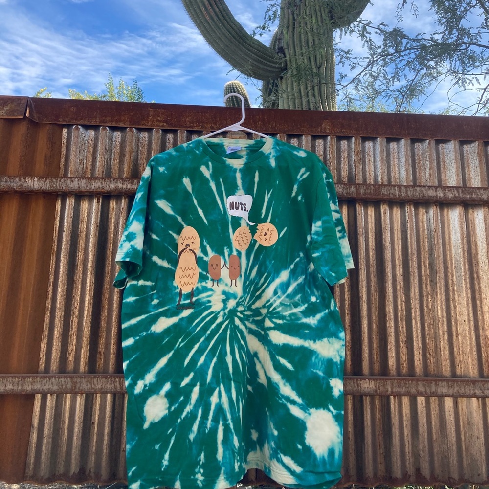 Unisex T-shirt “Nuts”